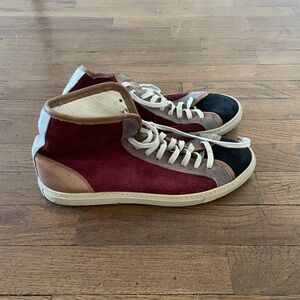 Common Projects Women’s High-Top Sneakers